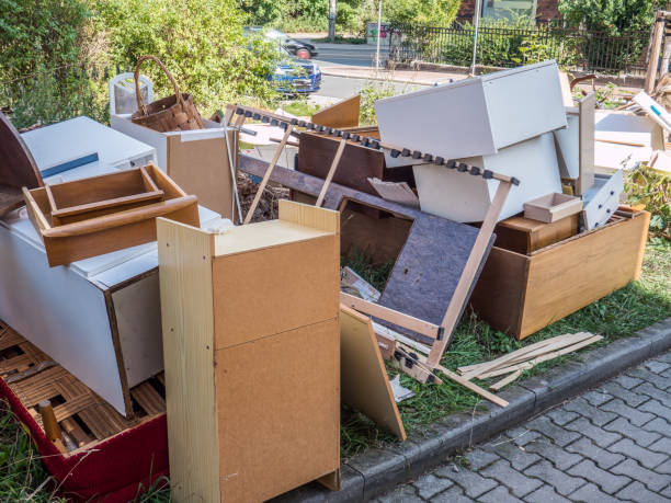 Best Yard Cleanup Services  in Eugene, OR